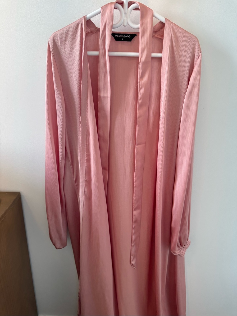 Moss & Spy Blush Pink Satin Drape Robe